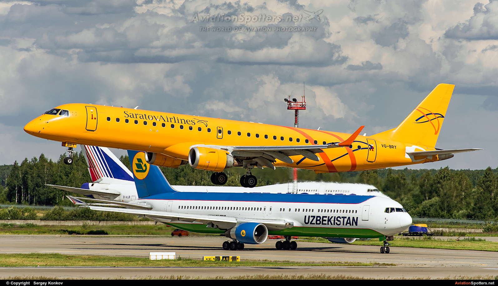 Saratov Airlines  -  195LR  (VQ-BRY) By Sergey Konkov (Sergey Konkov)