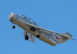 Mikoyan-Gurevich - MiG-15 UTI (2514) - Piciu