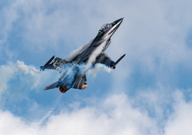 General Dynamics - F-16A Fighting Falcon (FA-101) - Piciu