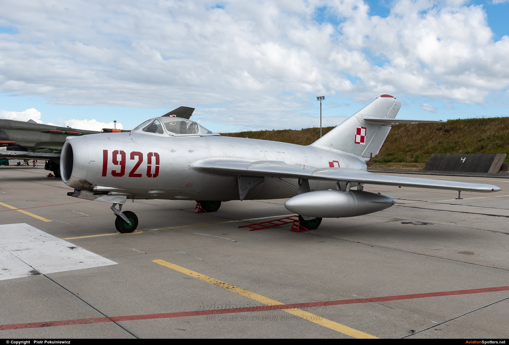 Poland - Air Force  -  MiG-15bis  (1920) By Piotr Pokulniewicz (Piciu)