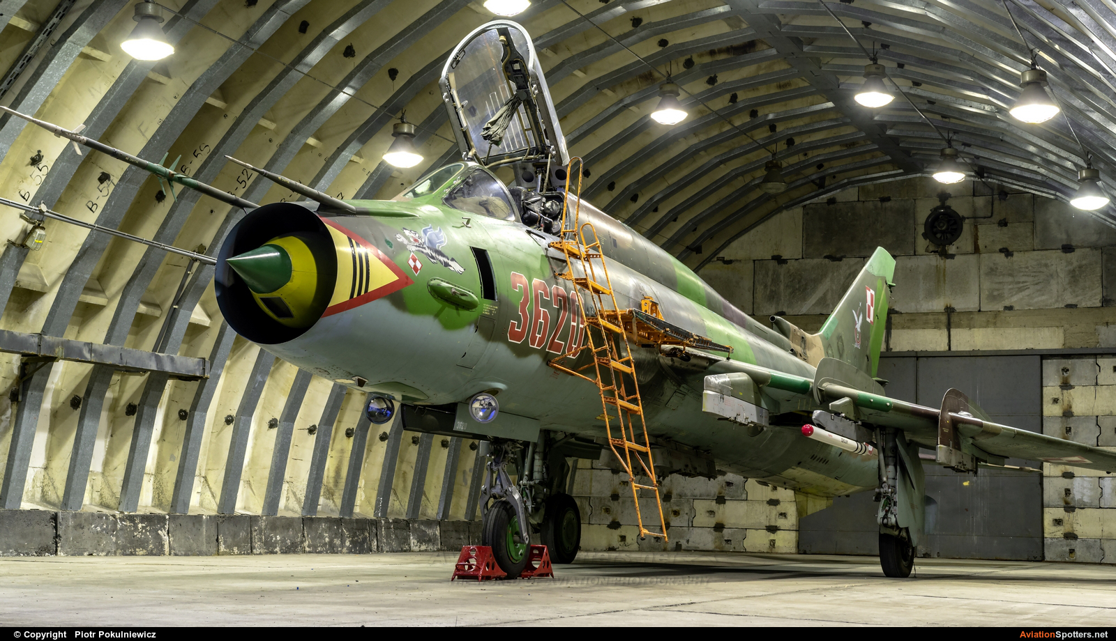 Private  -  Su-22M-4  (3620) By Piotr Pokulniewicz (Piciu)
