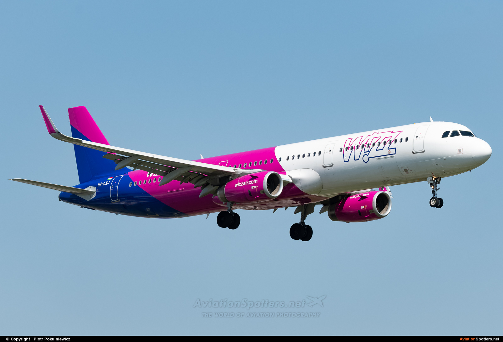 Wizz Air  -  A321-231  (HA-LXJ) By Piotr Pokulniewicz (Piciu)