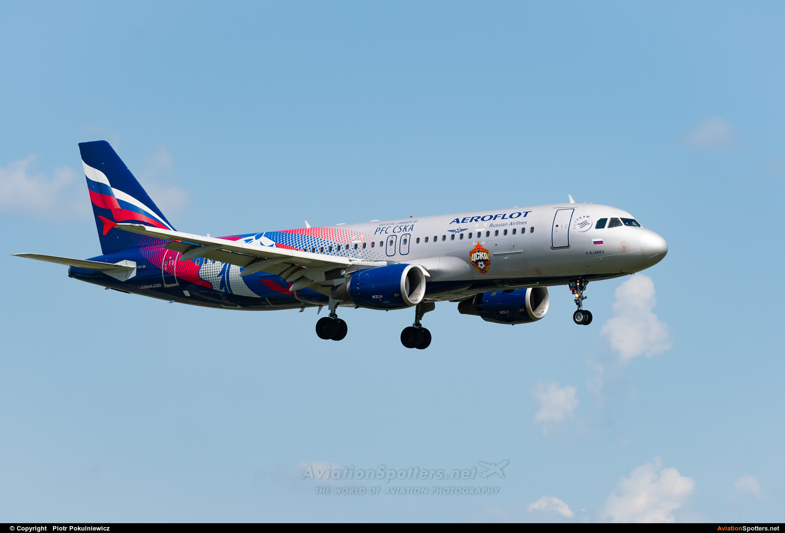 Aeroflot  -  A320-214  (VP-BWD) By Piotr Pokulniewicz (Piciu)