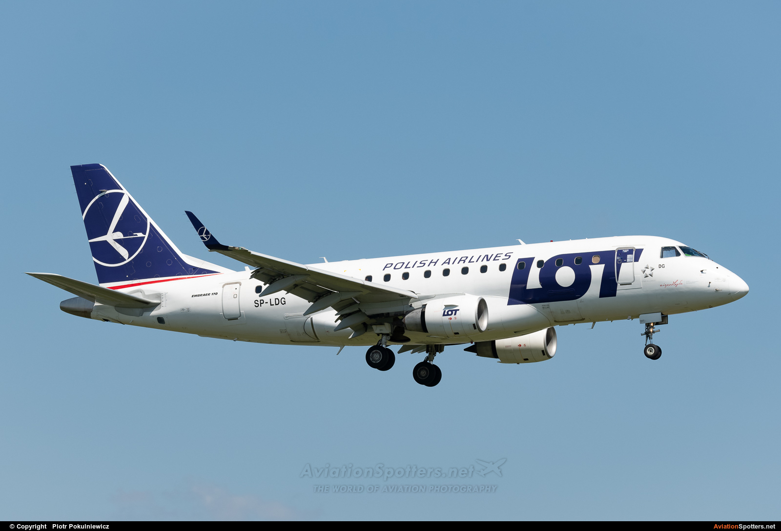 LOT - Polish Airlines  -  170  (SP-LDG) By Piotr Pokulniewicz (Piciu)