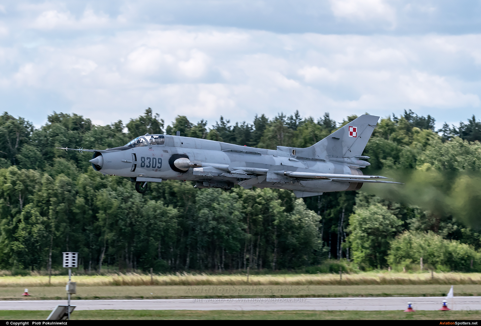 Poland - Air Force  -  Su-22M-4  (8309) By Piotr Pokulniewicz (Piciu)