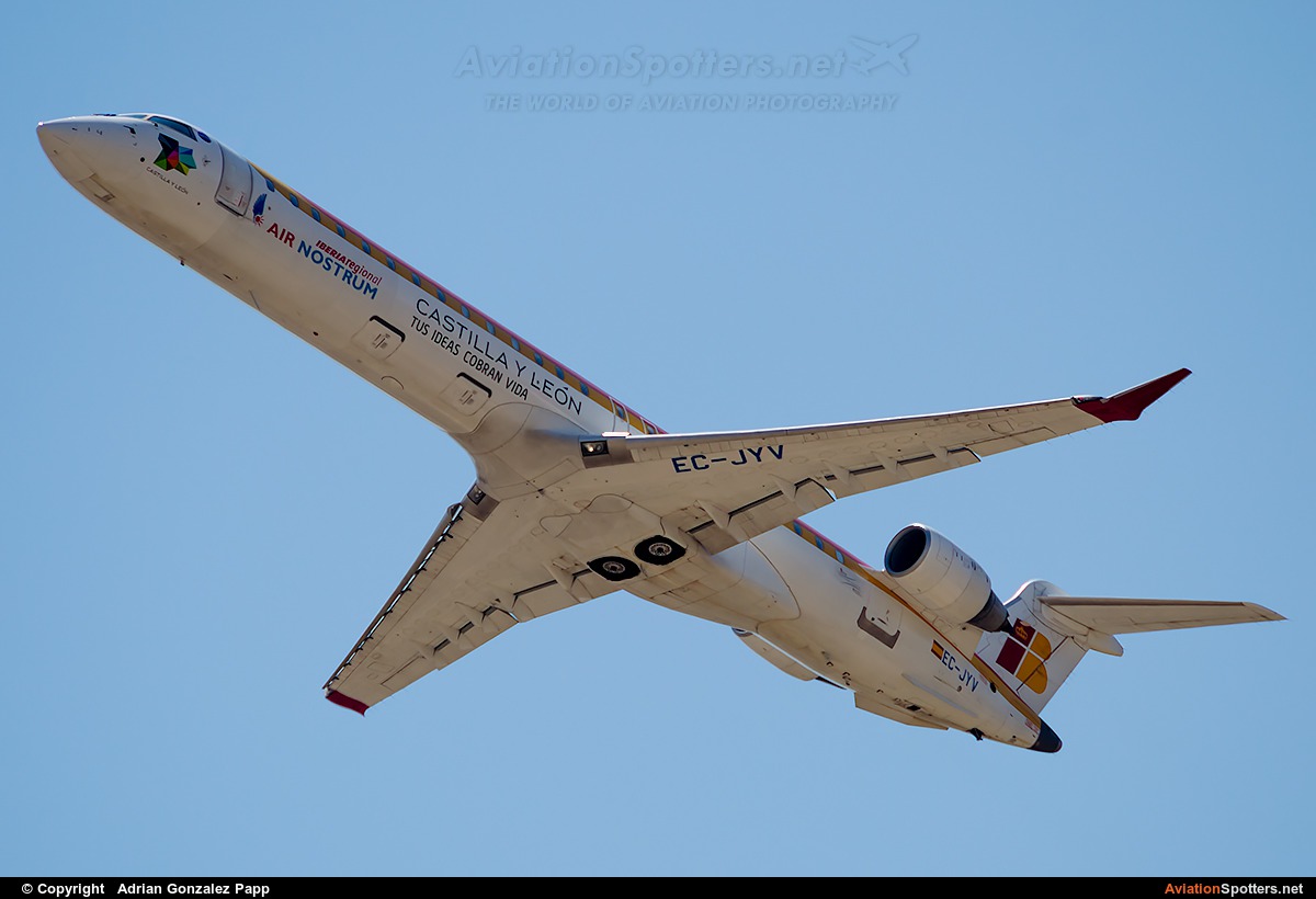 Air Nostrum - Iberia Regional  -  CL-600 Regional Jet CRJ-900  (EC-JYV) By Adrian Gonzalez Papp (agp12)