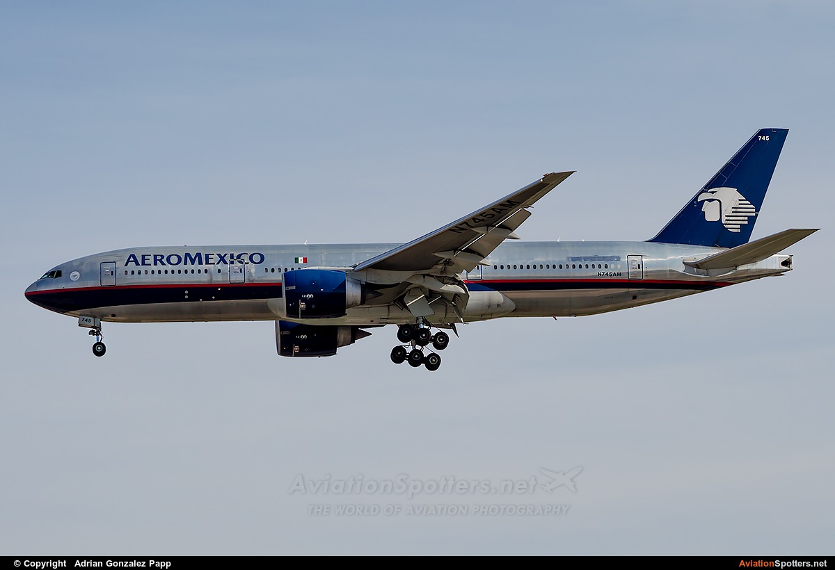 Aeromexico  -  777-200ER  (N745AM) By Adrian Gonzalez Papp (agp12)