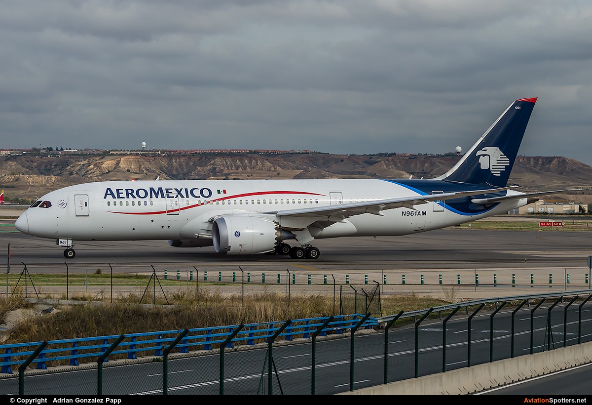Aeromexico  -  787-8 Dreamliner  (N961AM) By Adrian Gonzalez Papp (agp12)
