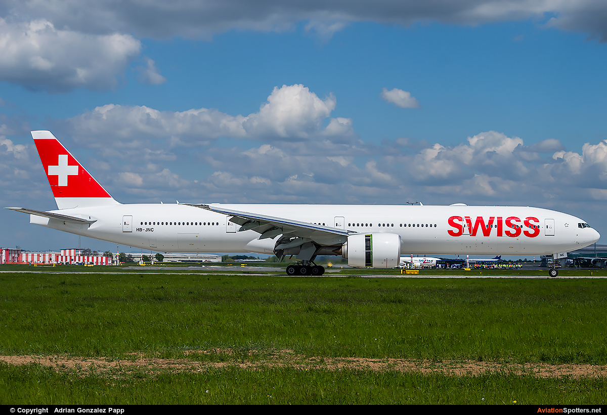 Swiss International  -  777-300ER  (HB-JNC) By Adrian Gonzalez Papp (agp12)