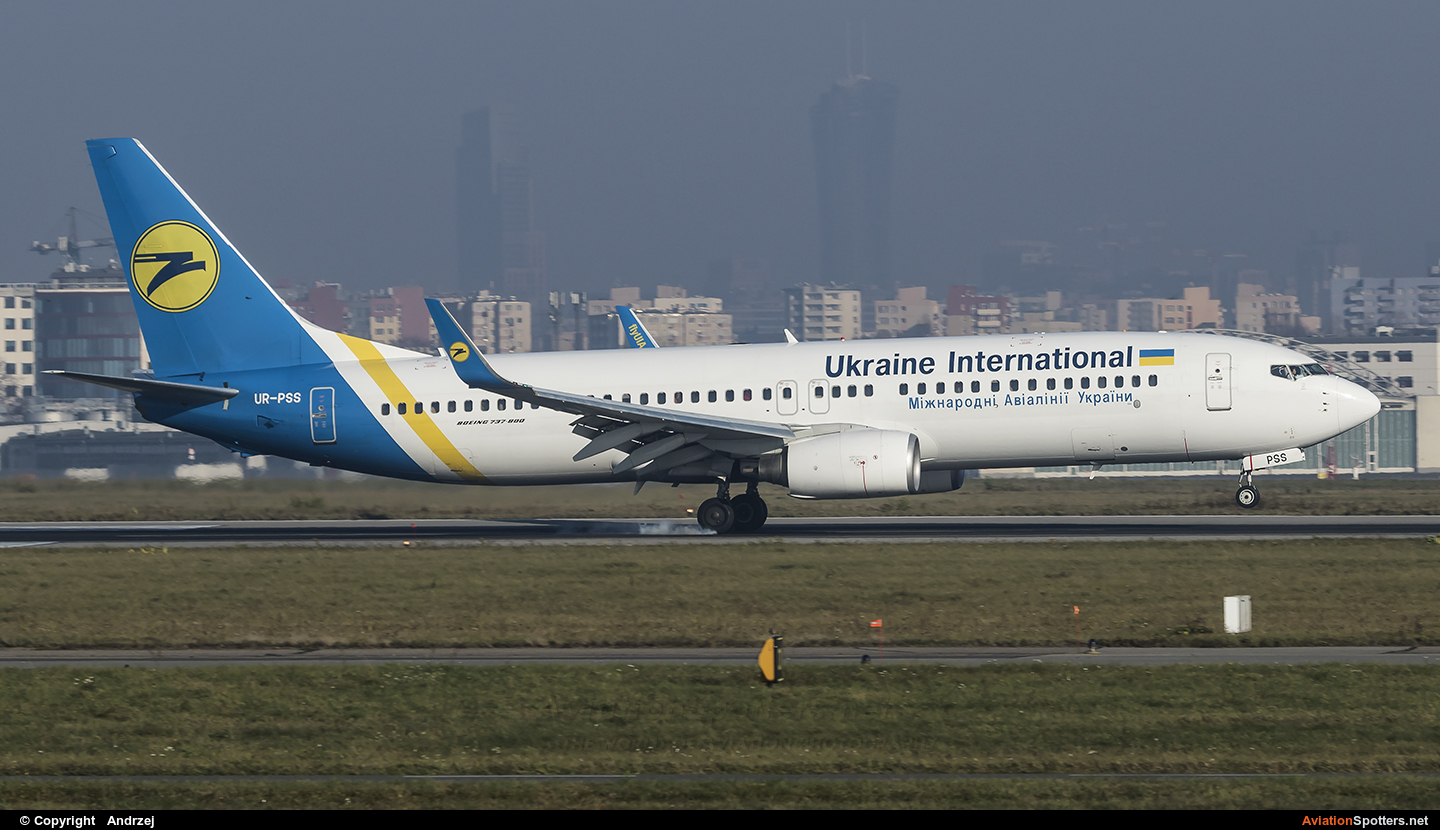 Ukraine International Airlines  -  737-800  (UR-PSS) By Andrzej Figarski (Figarski)