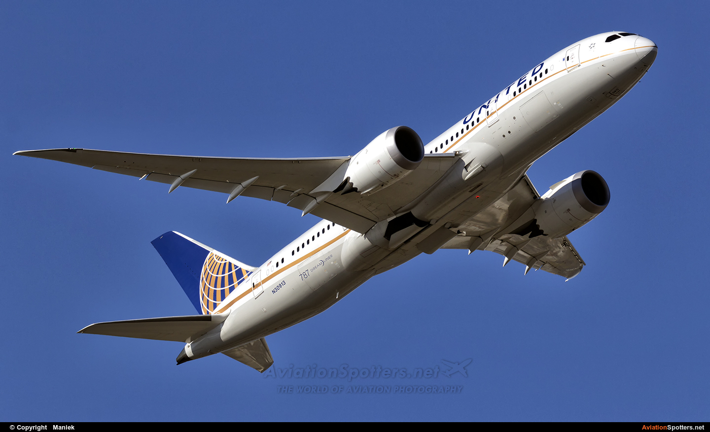 United Airlines  -  787-8 Dreamliner  (N30913) By Maniek (Maniek)