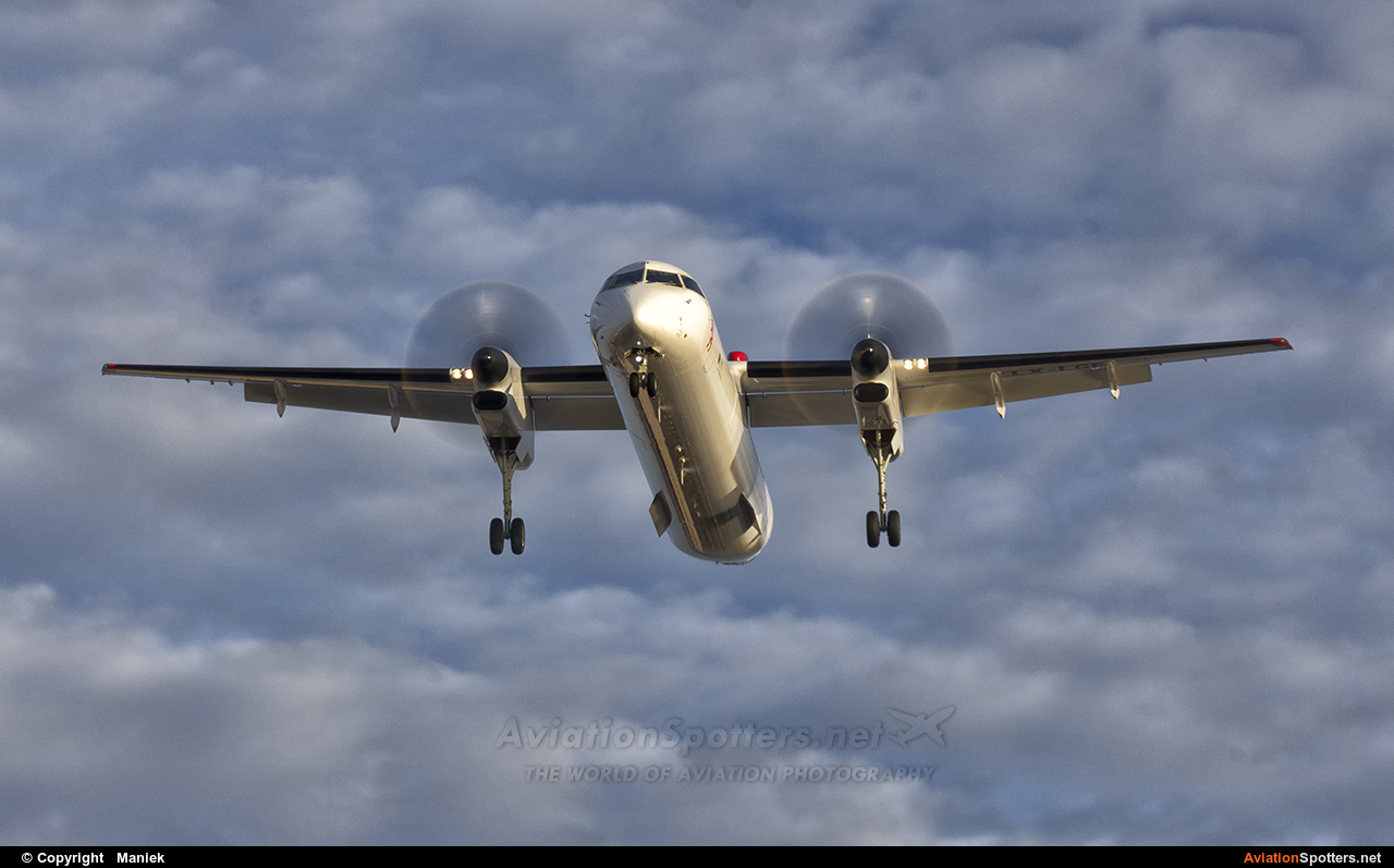Luxair  -  DHC-8-402Q Dash 8  (LX-LGE) By Maniek (Maniek)