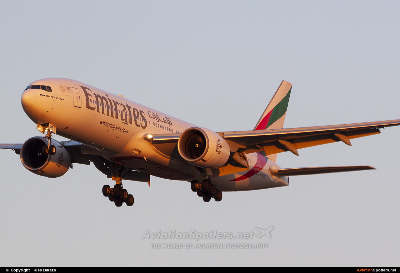 Emirates Airlines  -  777-200LR  (A6-EWE) By Kiss Balázs (Gastrospotter)