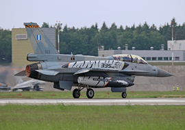 General Dynamics - F-16D Fighting Falcon (023) - BartekSzczudlo