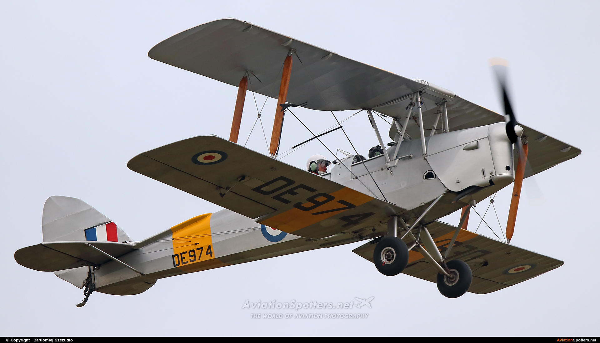   DH. 82 Tiger Moth  (G-ANZZ) By Bartlomiej Szczudlo  (BartekSzczudlo)