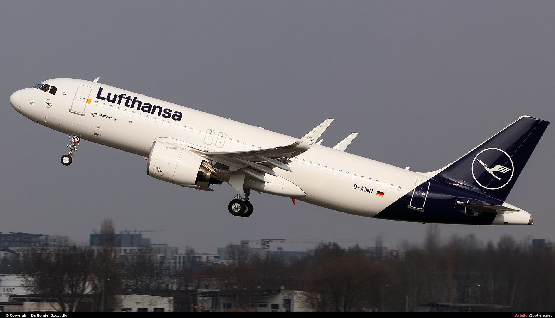 Lufthansa  -  A320-271N  (D-AINU) By Bartlomiej Szczudlo  (BartekSzczudlo)