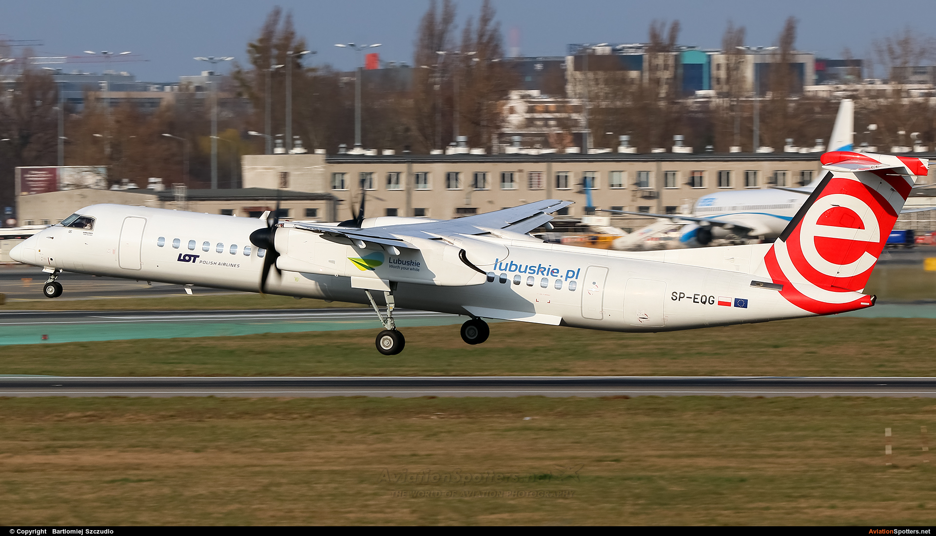 euroLOT  -  DHC-8-402Q Dash 8  (SP-EQG) By Bartlomiej Szczudlo  (BartekSzczudlo)