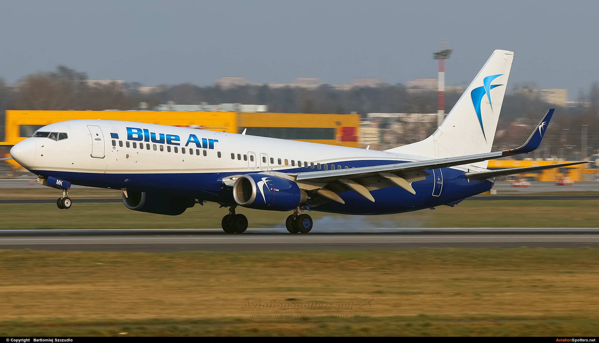 Blue Air  -  737-800  (YR-BMK) By Bartlomiej Szczudlo  (BartekSzczudlo)