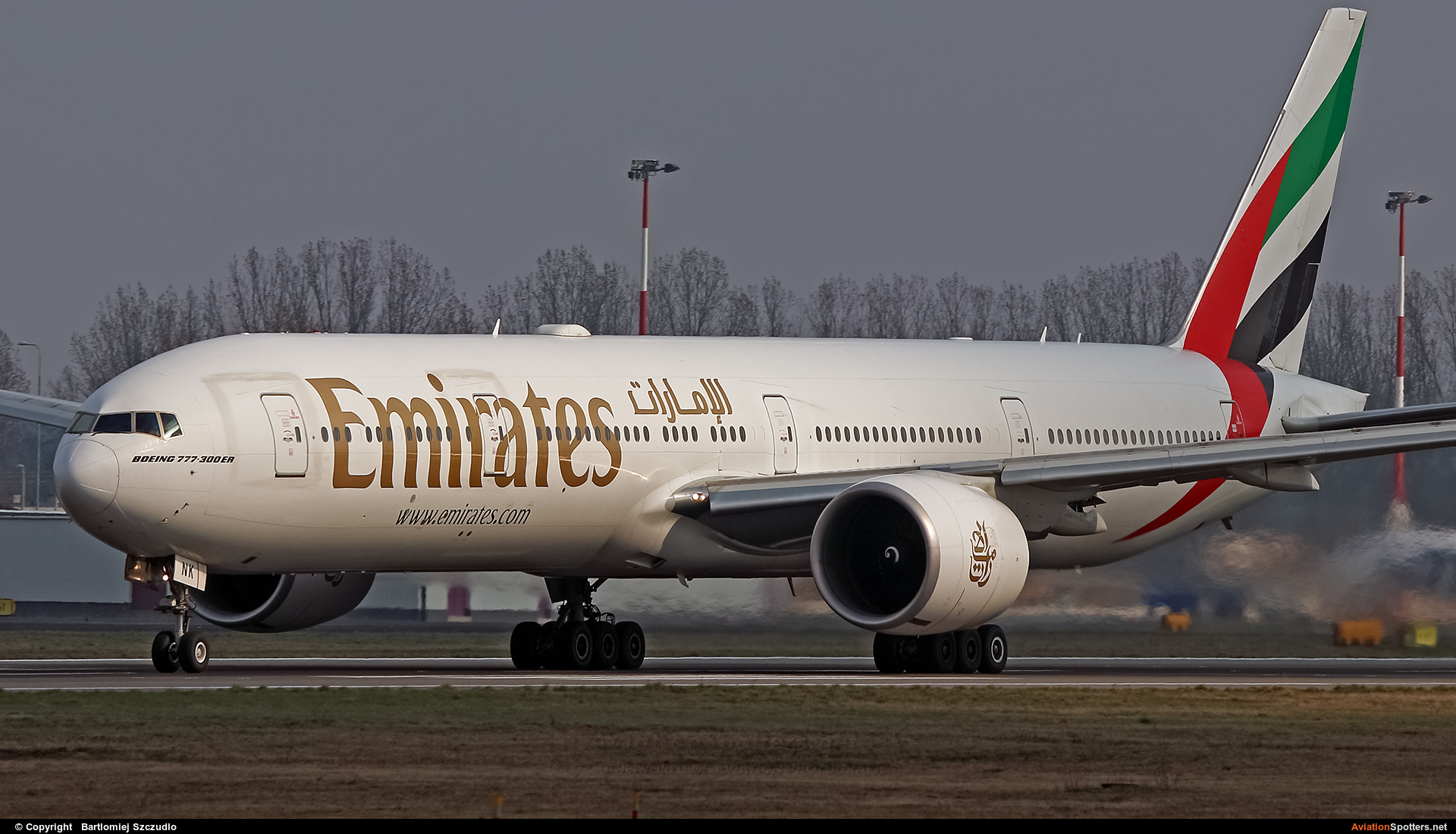 Emirates Airlines  -  777-300ER  (A6-ENK) By Bartlomiej Szczudlo  (BartekSzczudlo)