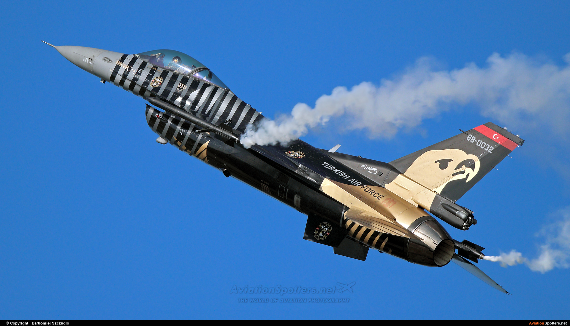 Turkey - Air Force  -  F-16C Fighting Falcon  (88-0032) By Bartlomiej Szczudlo  (BartekSzczudlo)