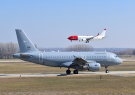 Airbus - A319-112 (605) - Robert.814