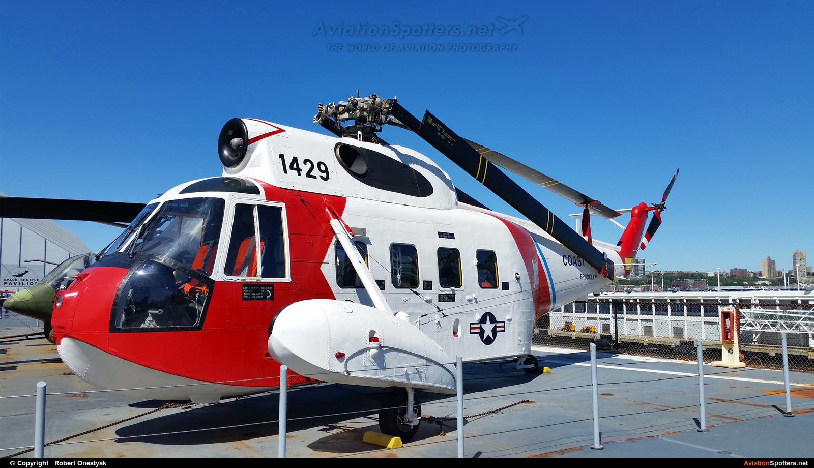 USA - Coast Guard  -  HH-52A Seaguard  (USCG 1429) By Robert Onestyak (Robert.814)