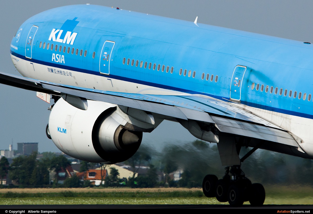 KLM Asia  -  777-300ER  (PH-BVB) By Alberto Samperio (albert.sg)