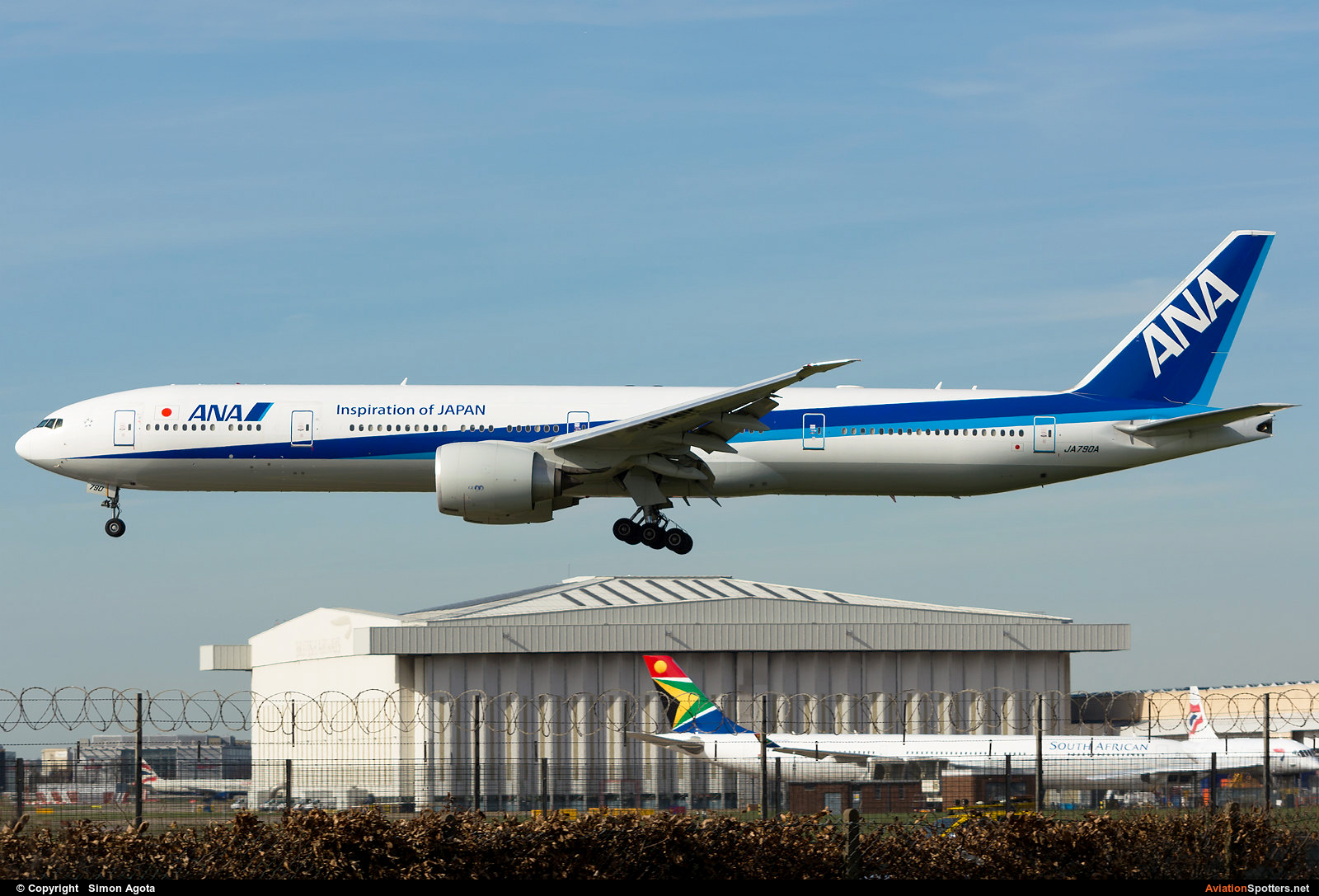 ANA - All Nippon Airways  -  777-300ER  (JA790A) By Simon Agota (goti80)