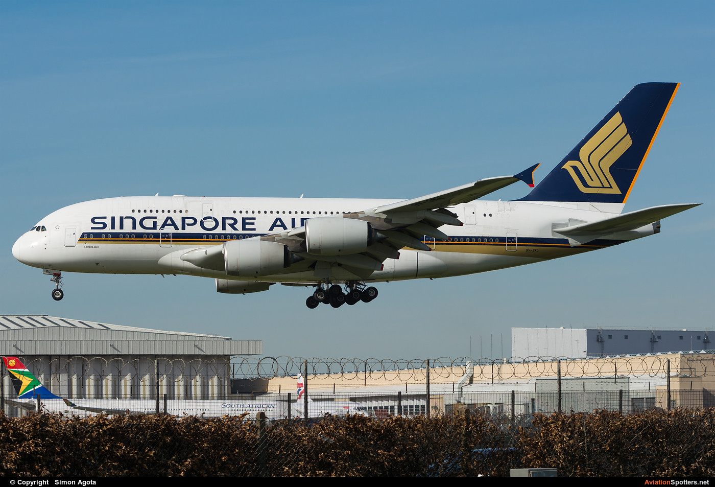 Singapore Airlines  -  A380-841  (9V-SKL) By Simon Agota (goti80)