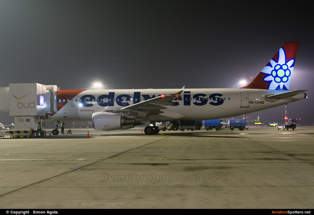 Edelweiss  -  A320  (HB-IJV) By Simon Agota (goti80)