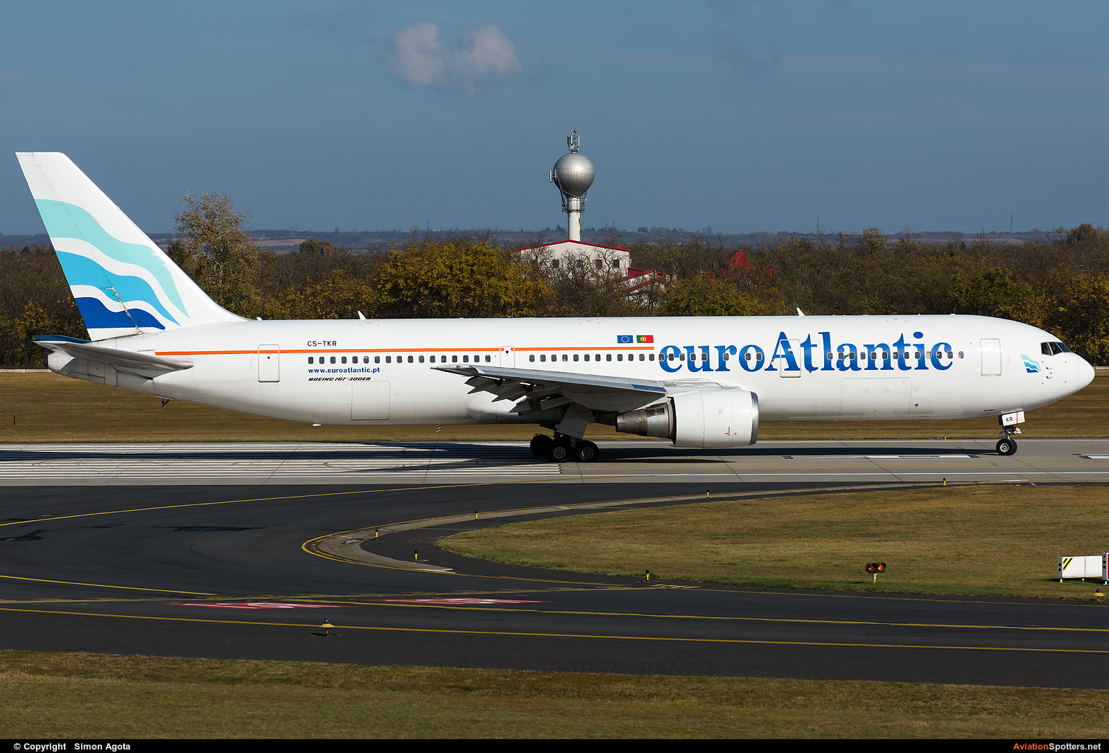 Euro Atlantic Airways  -  767-300  (CS-TKR) By Simon Agota (goti80)