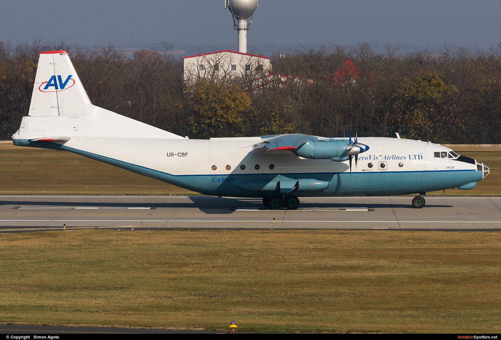 AeroVis Airlines  -  An-12 (all models)  (UR-CBF) By Simon Agota (goti80)