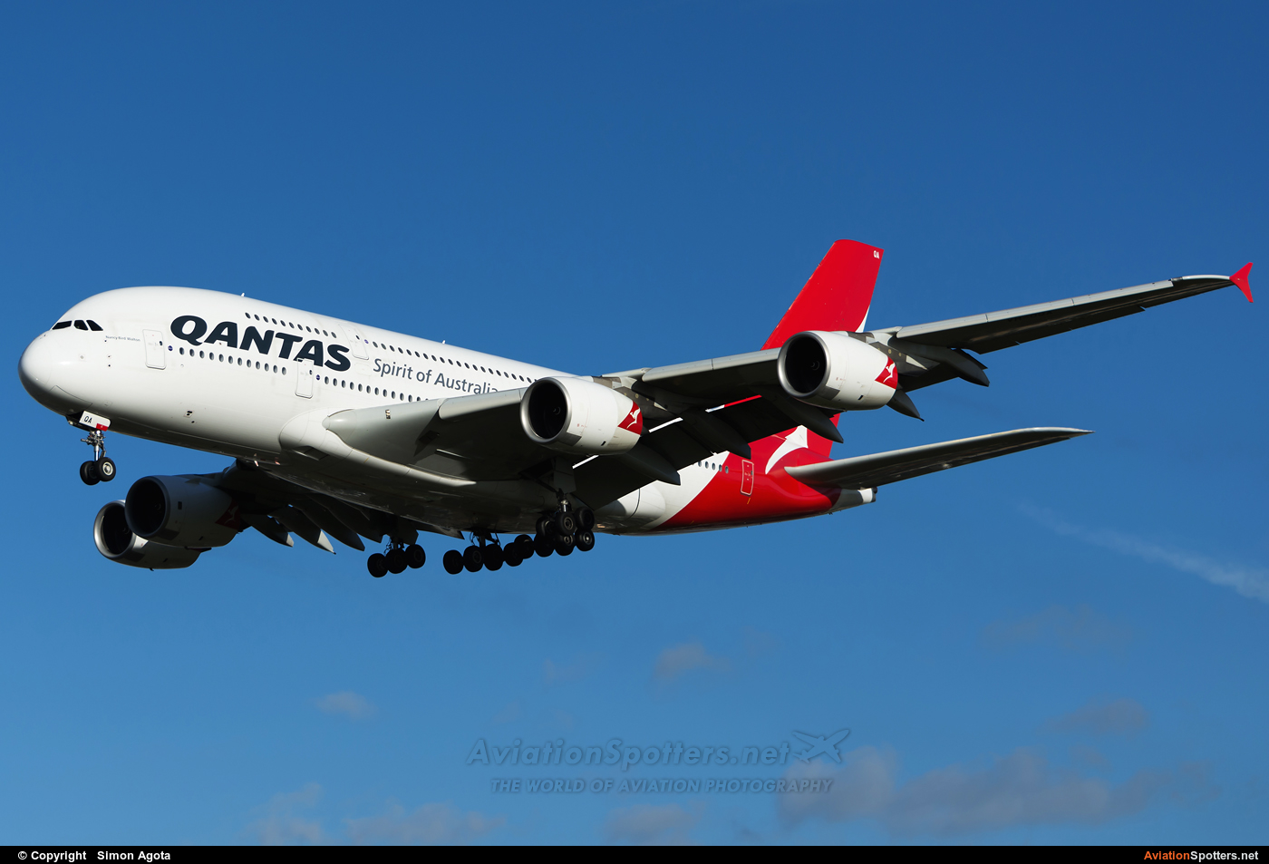 QANTAS  -  A380  (VH-OQA) By Simon Agota (goti80)
