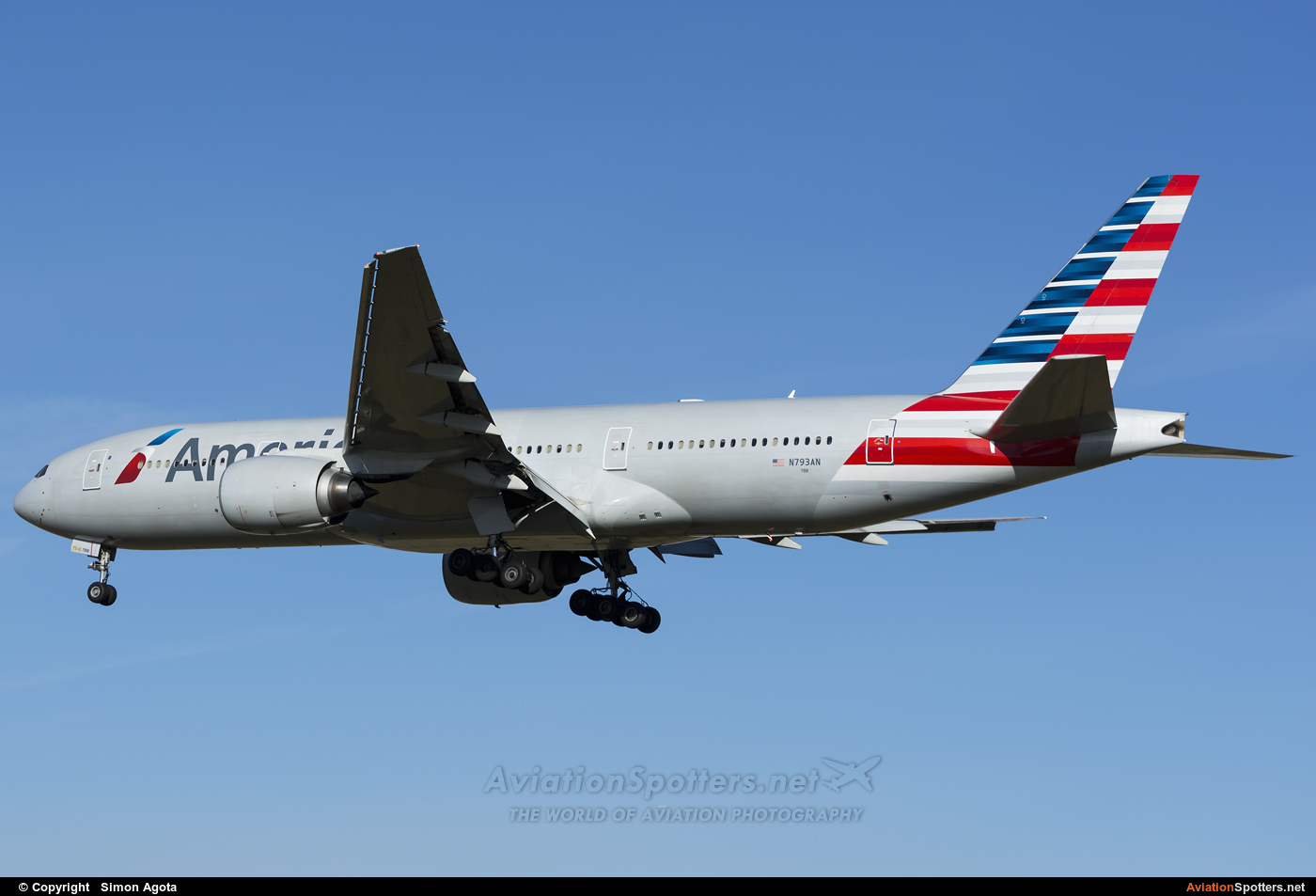 American Airlines  -  777-200ER  (N793AN) By Simon Agota (goti80)