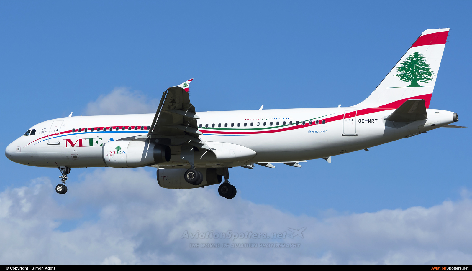 MEA - Middle East Airlines  -  A320-232  (OO-MRT) By Simon Agota (goti80)