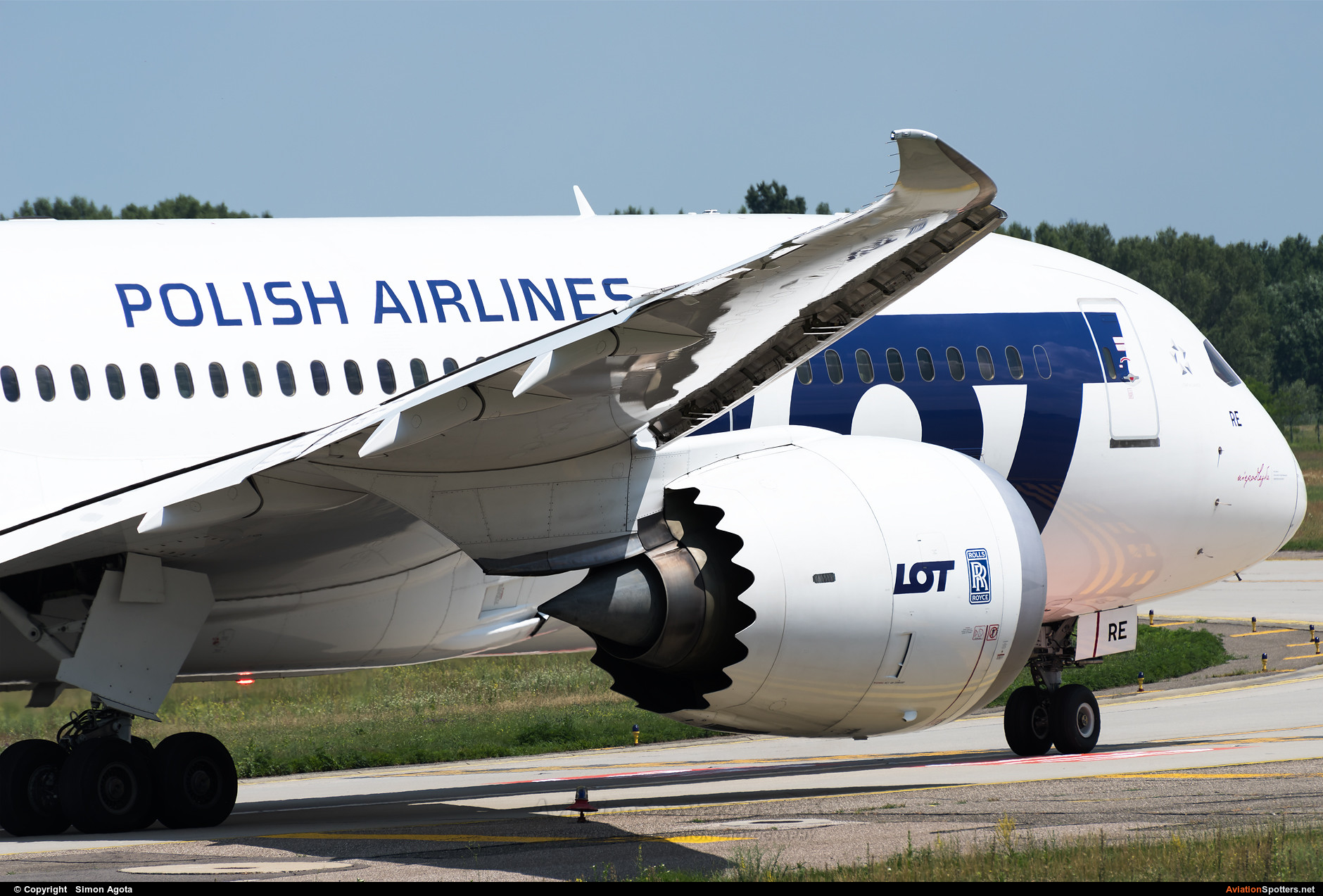 LOT - Polish Airlines  -  787-8 Dreamliner  (SP-LRE) By Simon Agota (goti80)