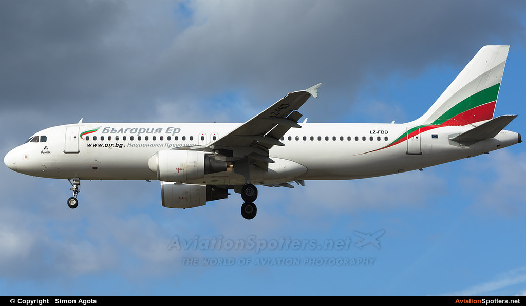 Bulgaria Air  -  A320-214  (LZ-FBD) By Simon Agota (goti80)