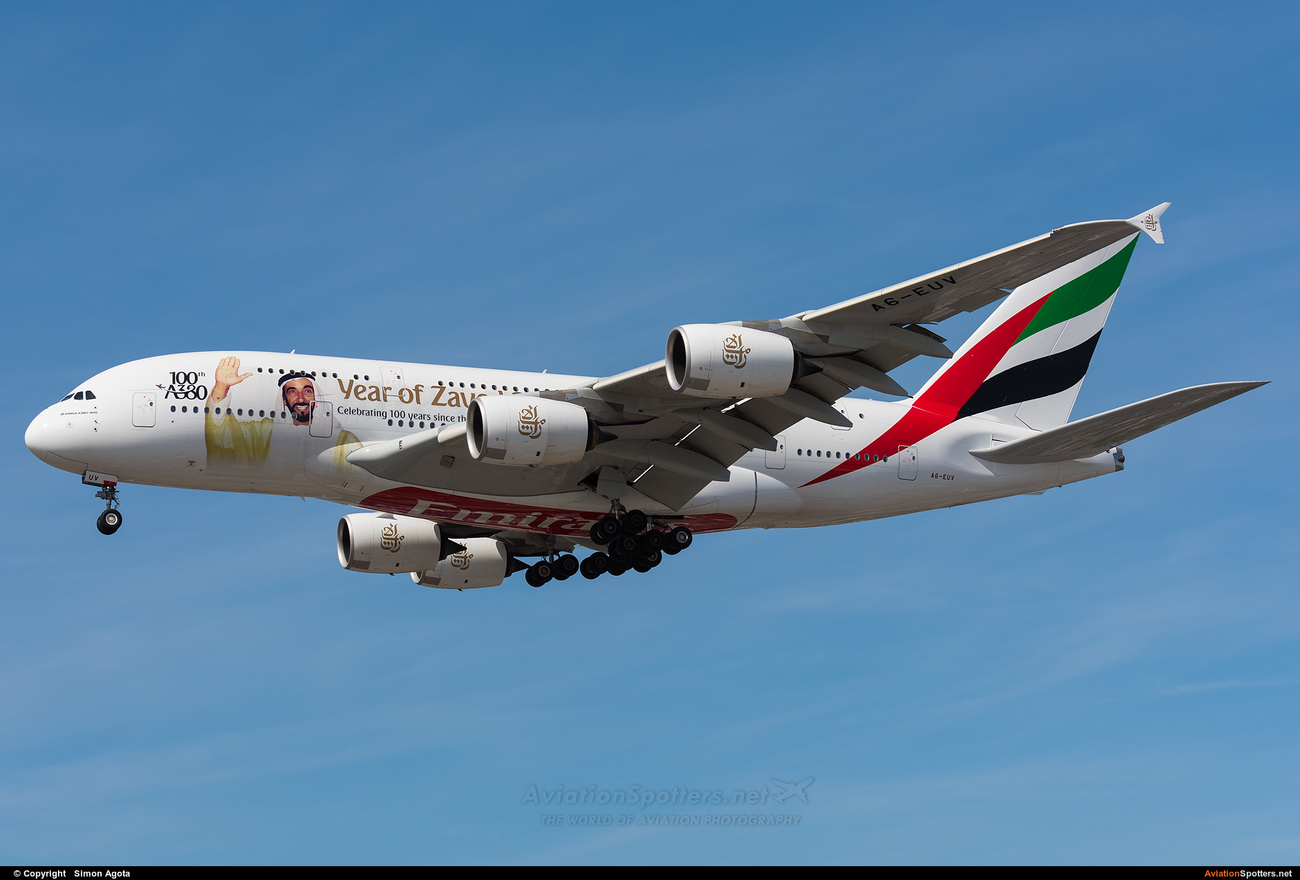 Emirates Airlines  -  A380  (A6-EUV) By Simon Agota (goti80)