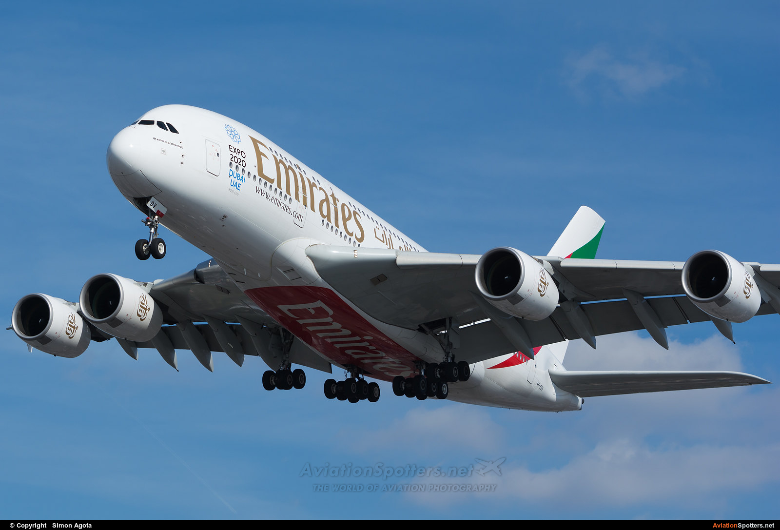 Emirates Airlines  -  A380-861  (A6-EDV) By Simon Agota (goti80)