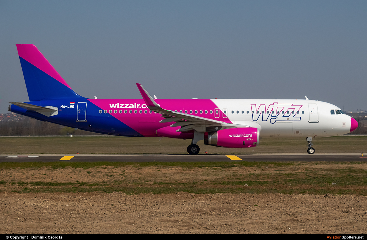 Wizz Air  -  A320-232  (HA-LWR) By Dominik Csordás (Domee)