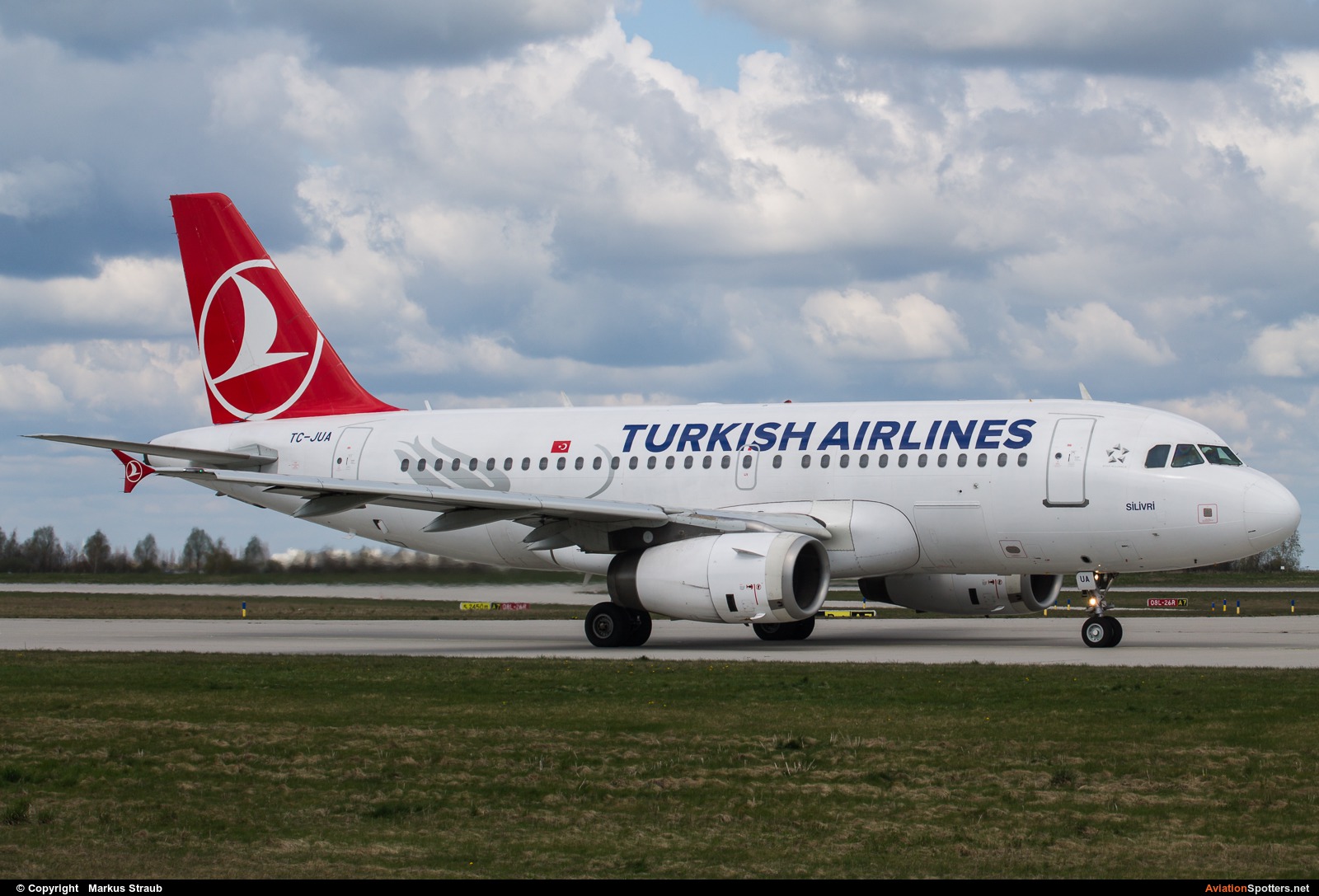 Turkish Airlines  -  A319-132  (TC-JUA) By Markus Straub  (spottermarkus)