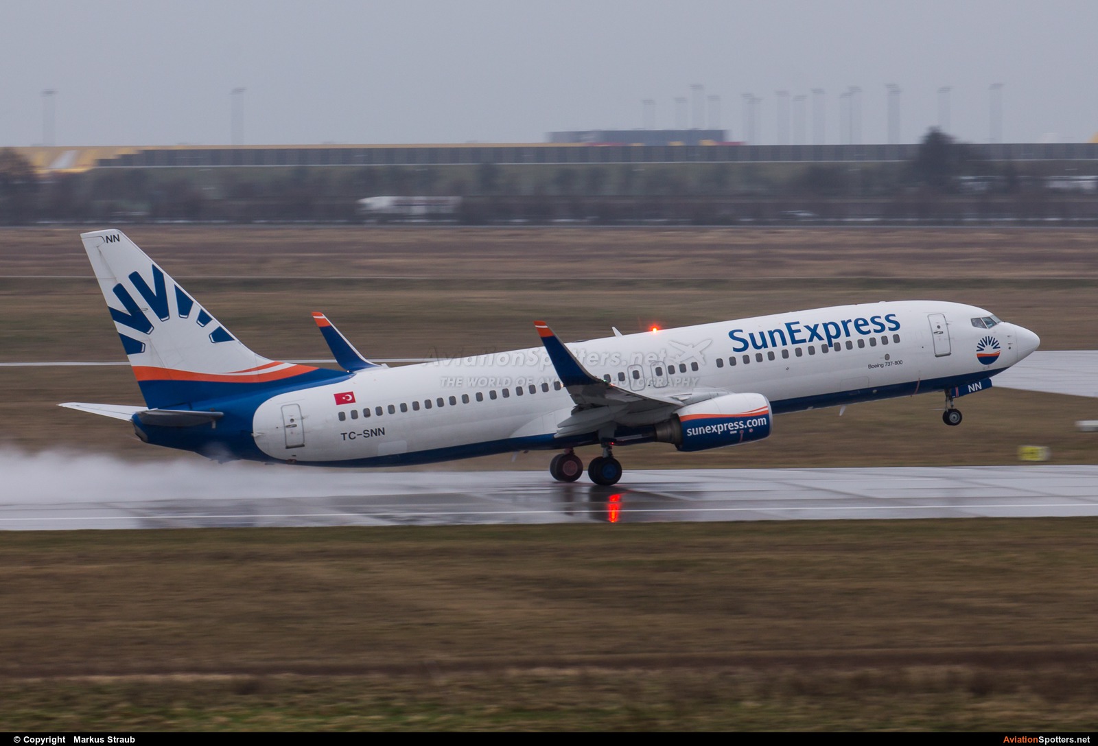 SunExpress  -  737-800  (TC-SNN) By Markus Straub  (spottermarkus)
