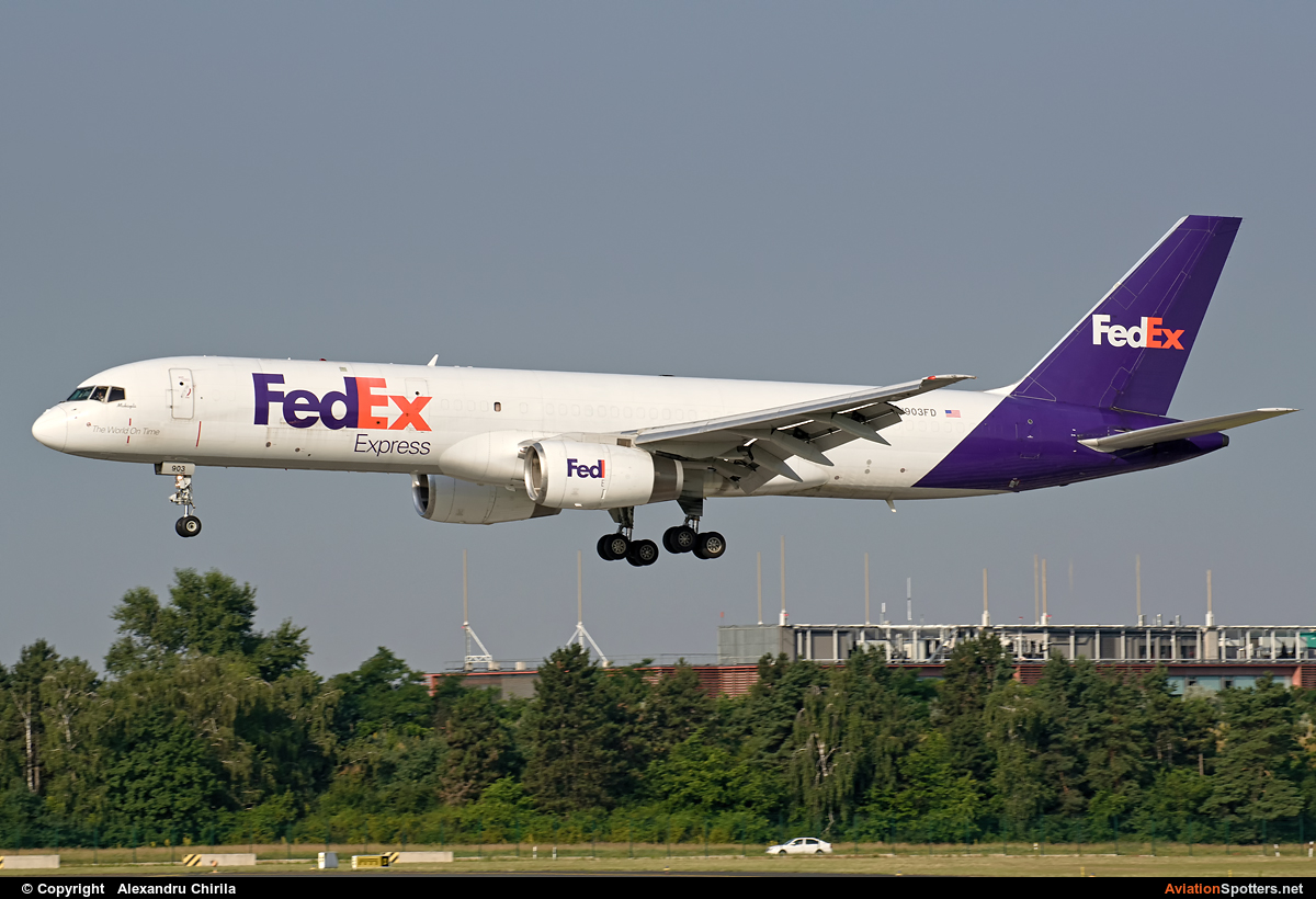 FedEx Federal Express  -  757-200F  (N903FD) By Alexandru Chirila (allex)