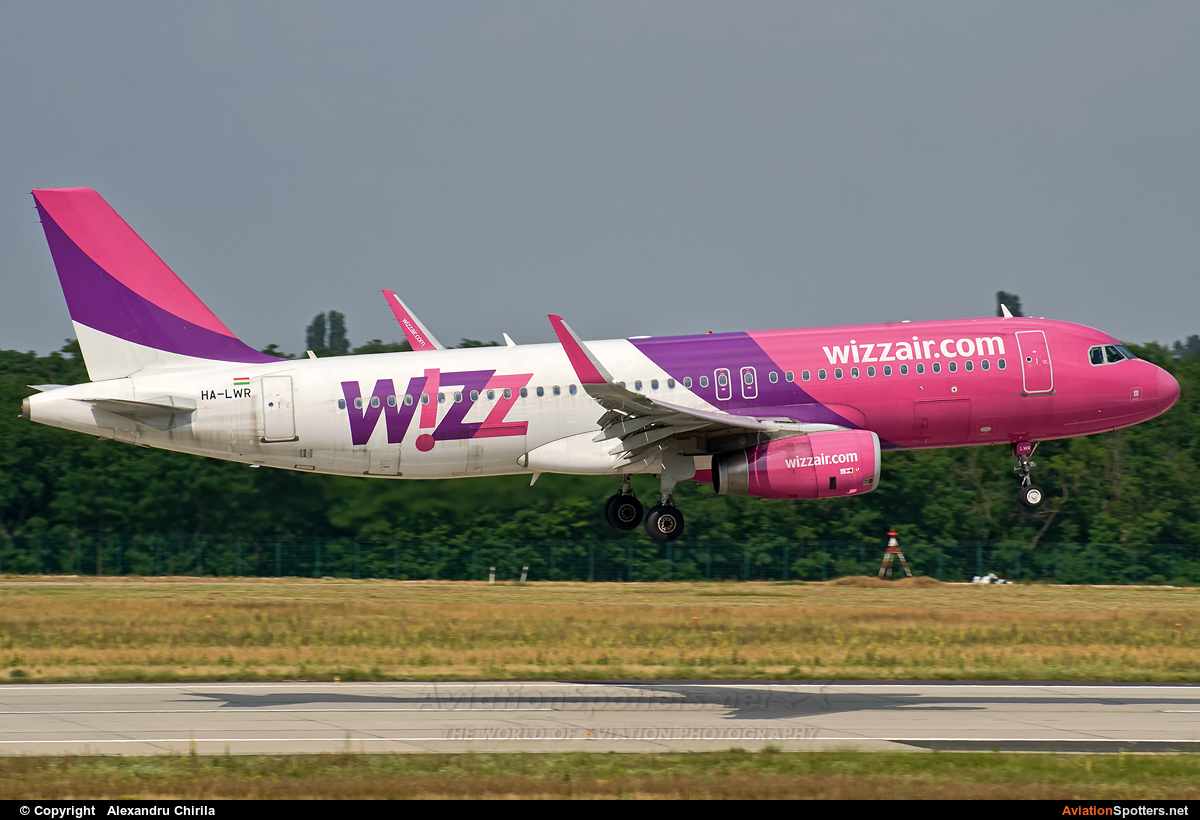 Wizz Air  -  A320  (HA-LWR) By Alexandru Chirila (allex)