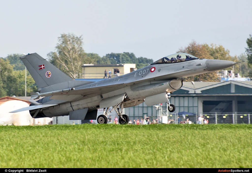 Denmark - Air Force  -  F-16AM Fighting Falcon  (E-007) By Bikfalvi Zsolt (Floyd)