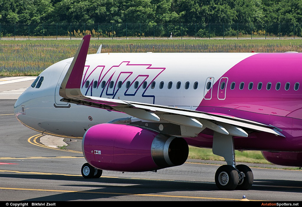 Wizz Air  -  A320-232  (HA-LYQ) By Bikfalvi Zsolt (Floyd)