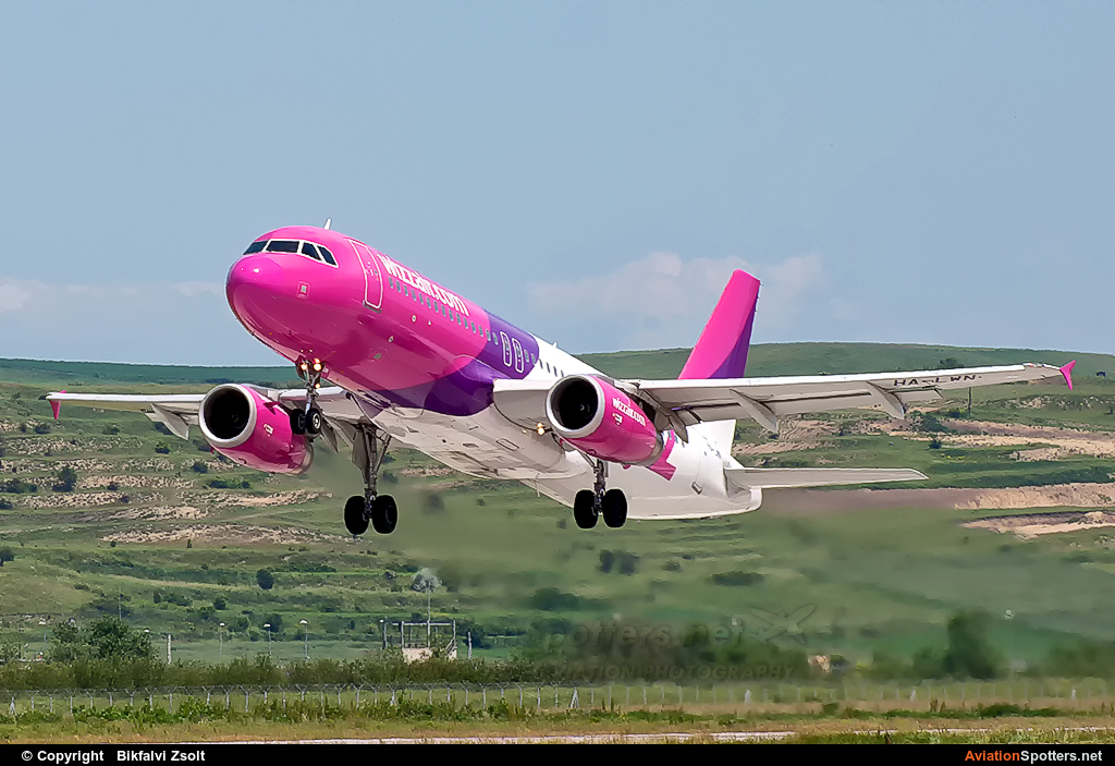 Wizz Air  -  A320  (HA-LWN) By Bikfalvi Zsolt (Floyd)