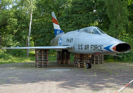 North American - F-100 Super Sabre (54-2265) - ctt2706