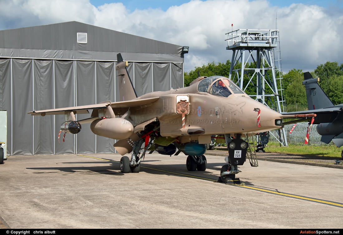 UK - Air Force  -  Jaguar GR.3  (XX725) By chris albutt (ctt2706)