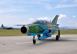 Mikoyan-Gurevich - MiG-21 UM  LanceR B (9516) - vargagyuri